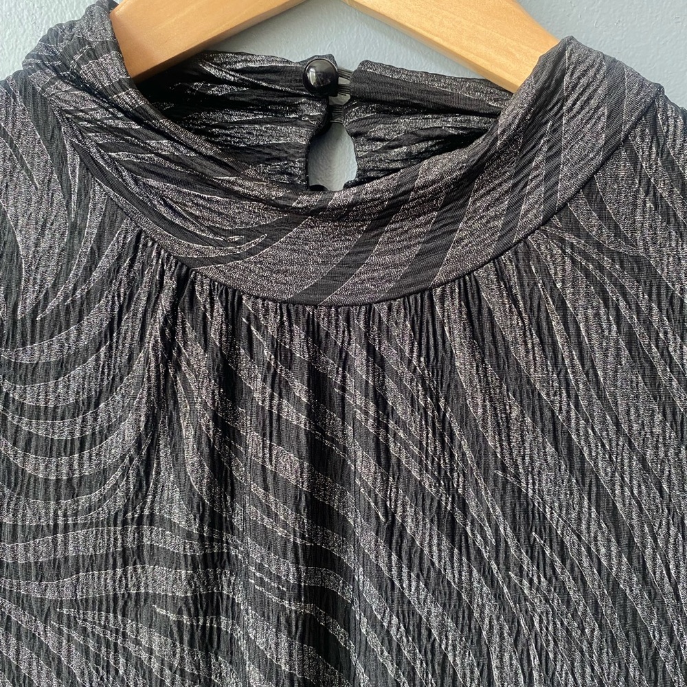 Suzy Shier Grey Black Swirl Print High-Neck Top - Picture 4 of 9